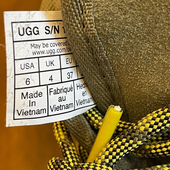 UGG Neumel Heritage Platform Boots NWOT - Picture 12 of 16